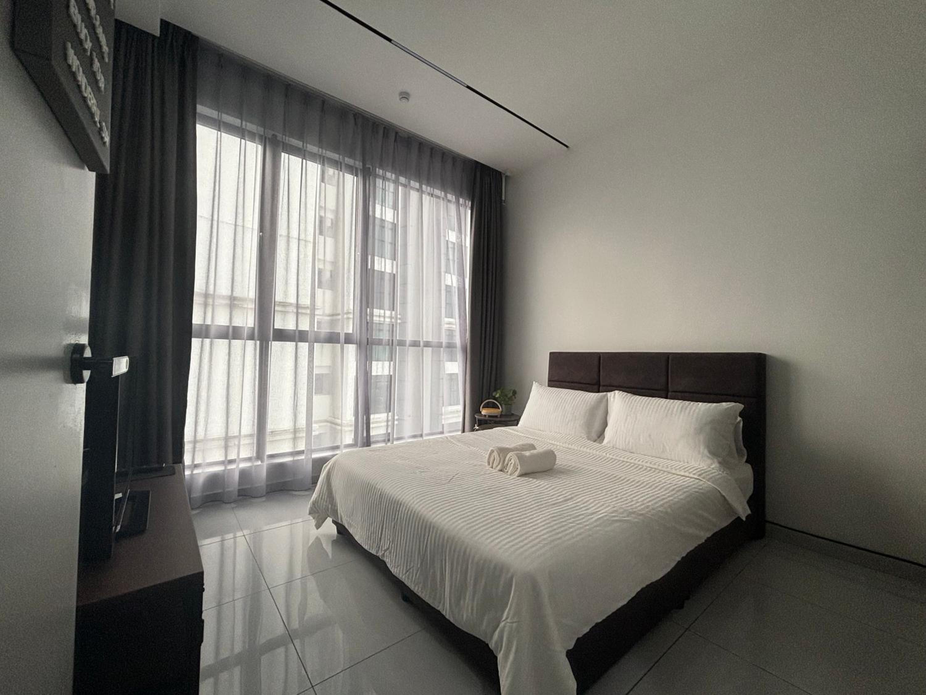 Skytrees Comfort Room With Simple Design Concept