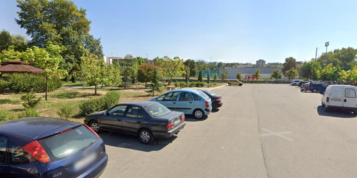 Sophie Studio - Top center, Cozy & Work-Friendly near AUBG, Free streaming platforms