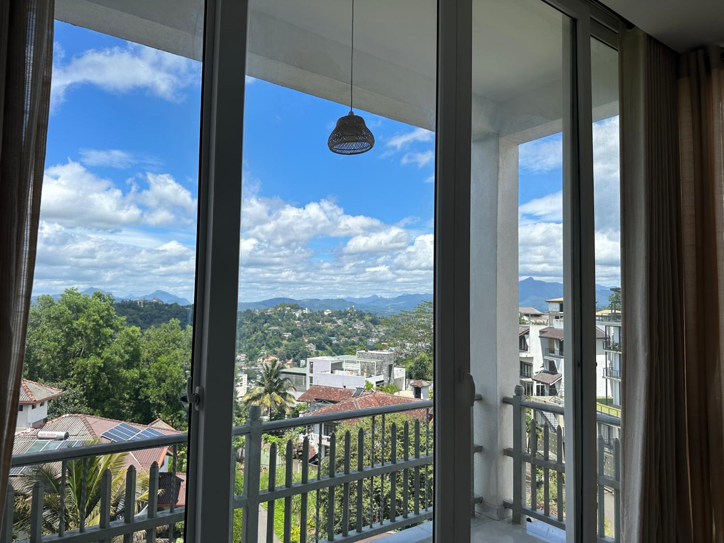 The Cloud Hanthana, Kandy view 2