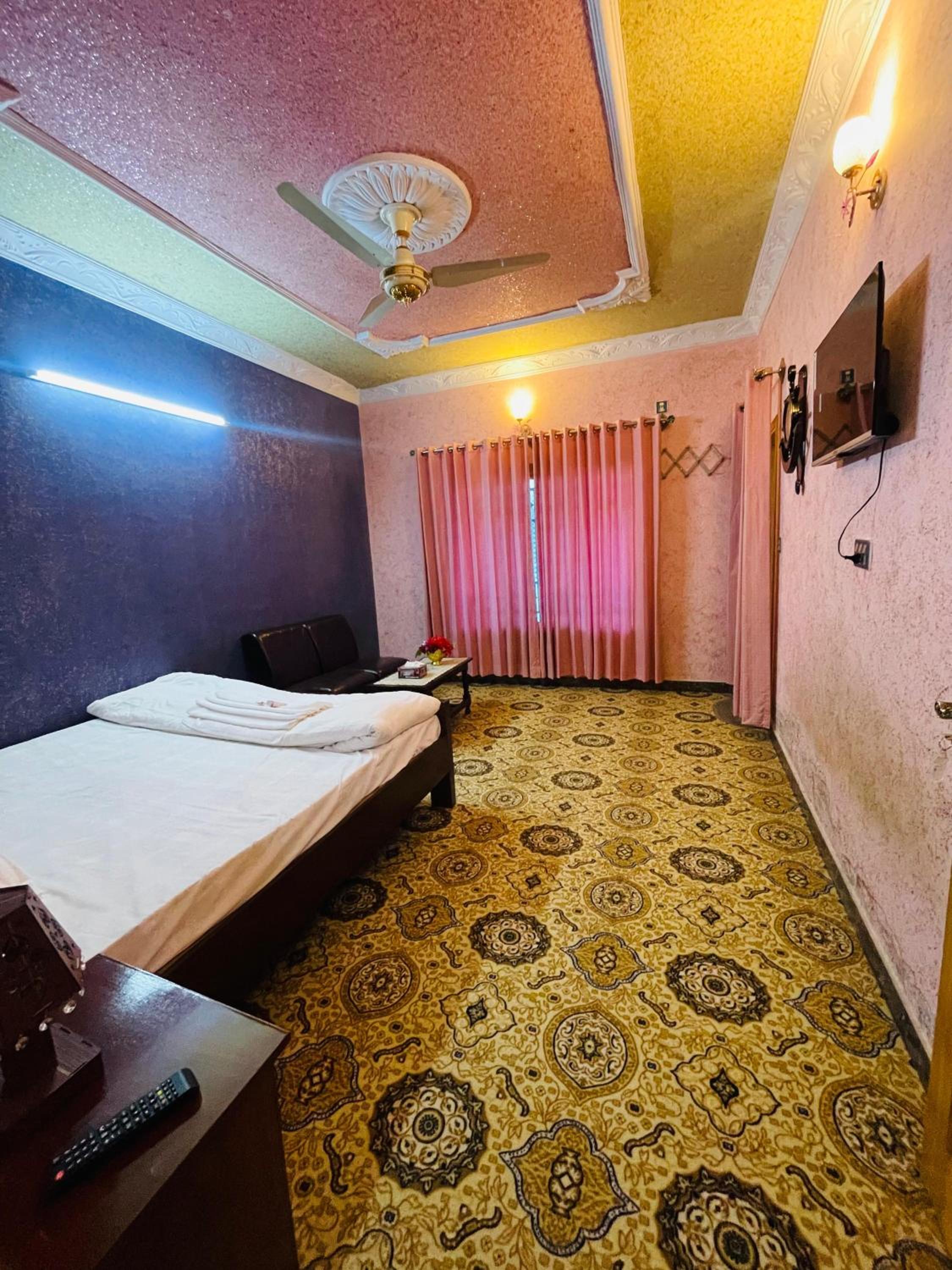 Roomy star resort view 5