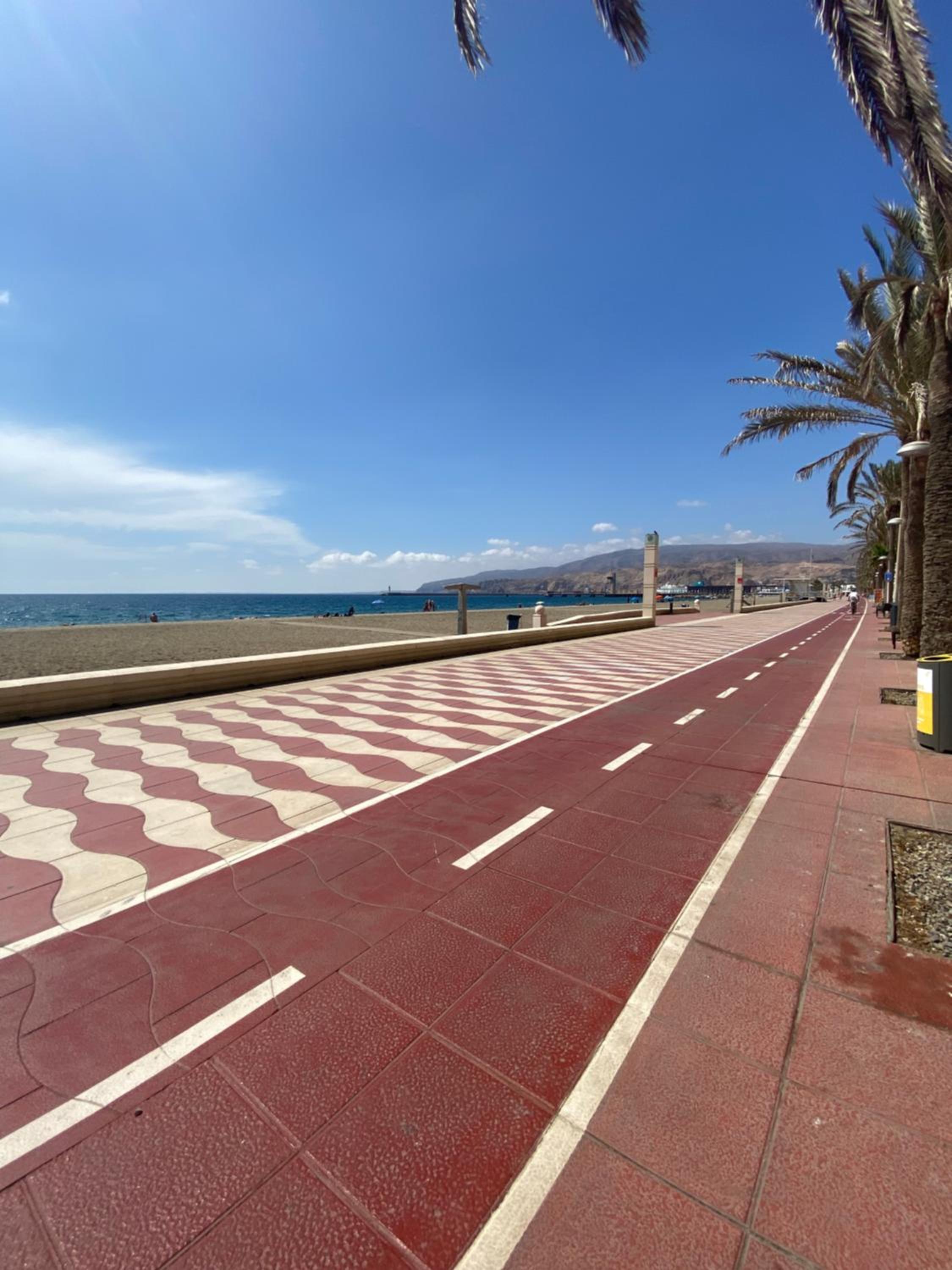 Almeria playa Zapillo