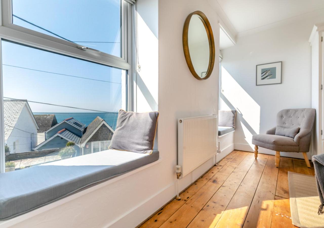 2 Bed in Porthleven oc-suffol