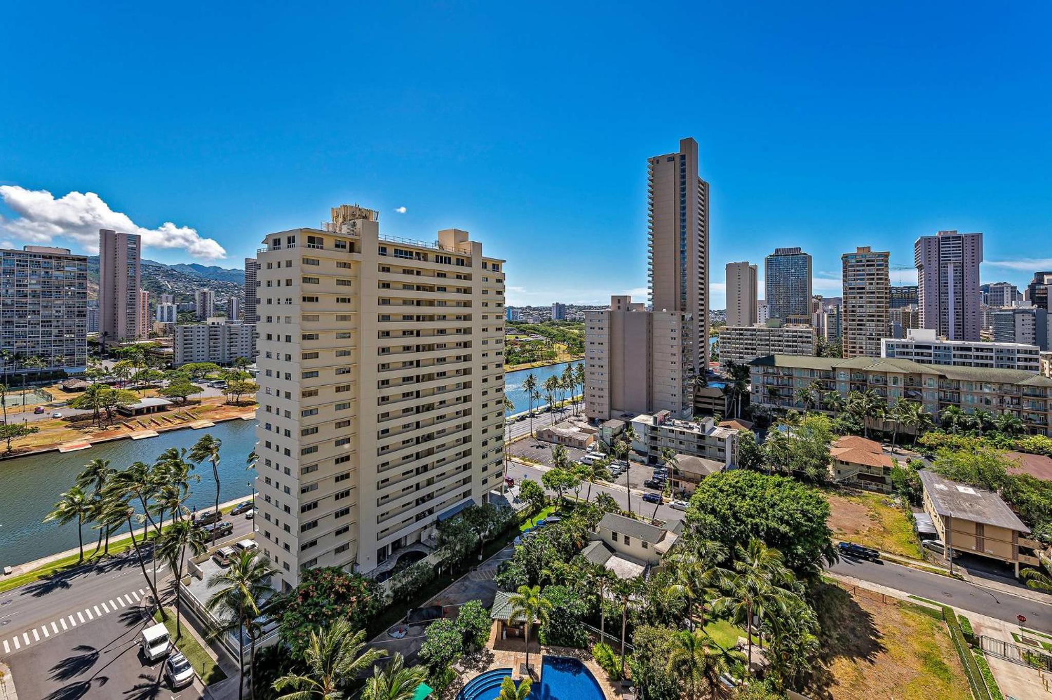 Honu Hale Waikiki 2BDR Spacious Panoramic View view 3