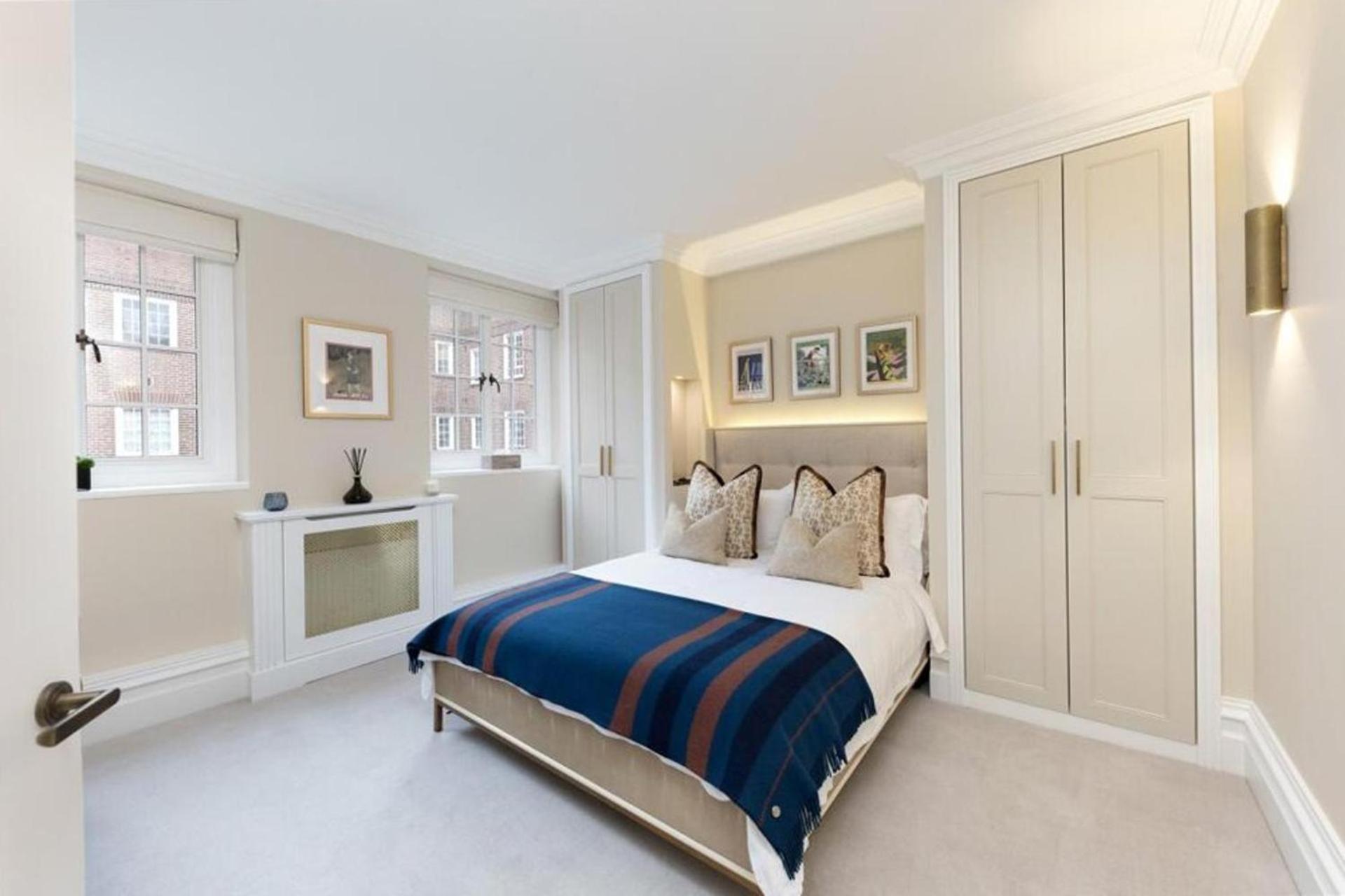 Chelsea Manor Apartment Retreat with 2 Bedrooms view 4