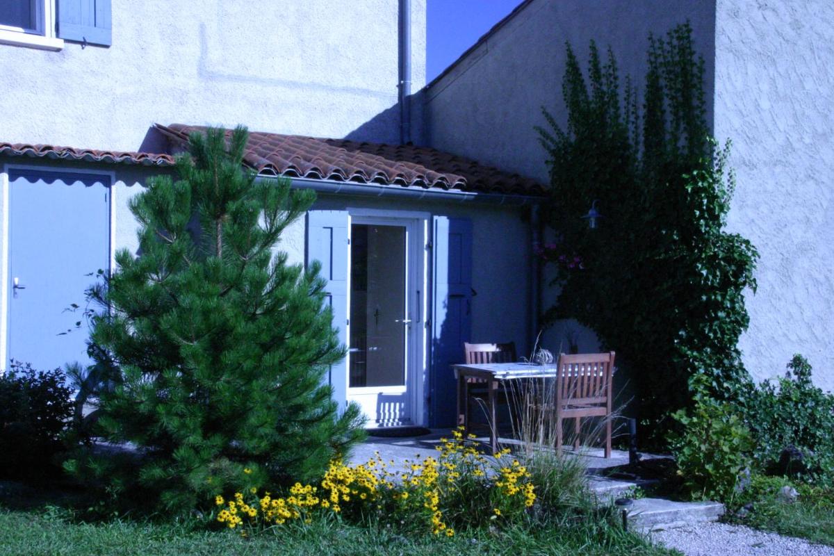 Le Mas De Saint-Ferréol Studio view 2