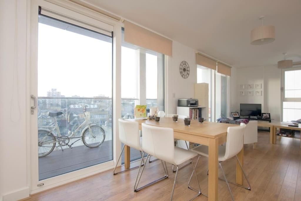 Amazing Flat in Trendy Dalston view 4