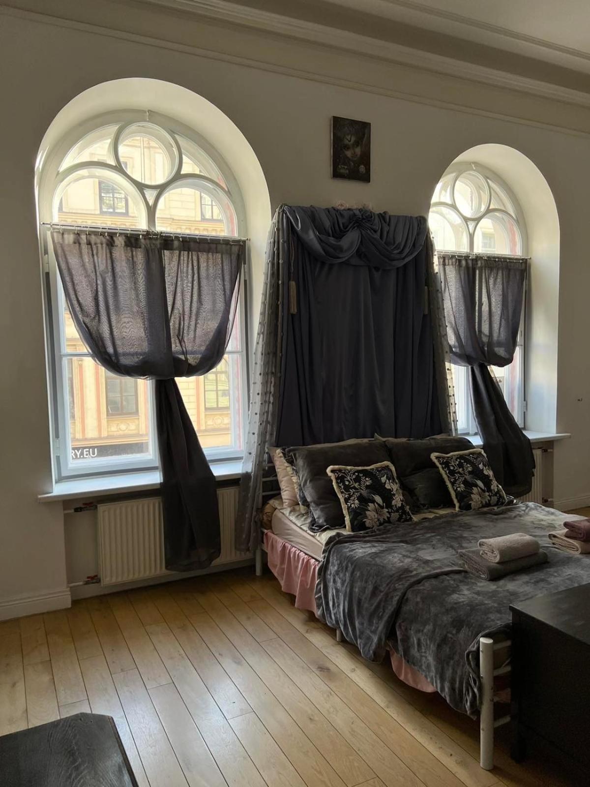Old Town Art Apartment Maria Frou-Frou 101 m2 view 2