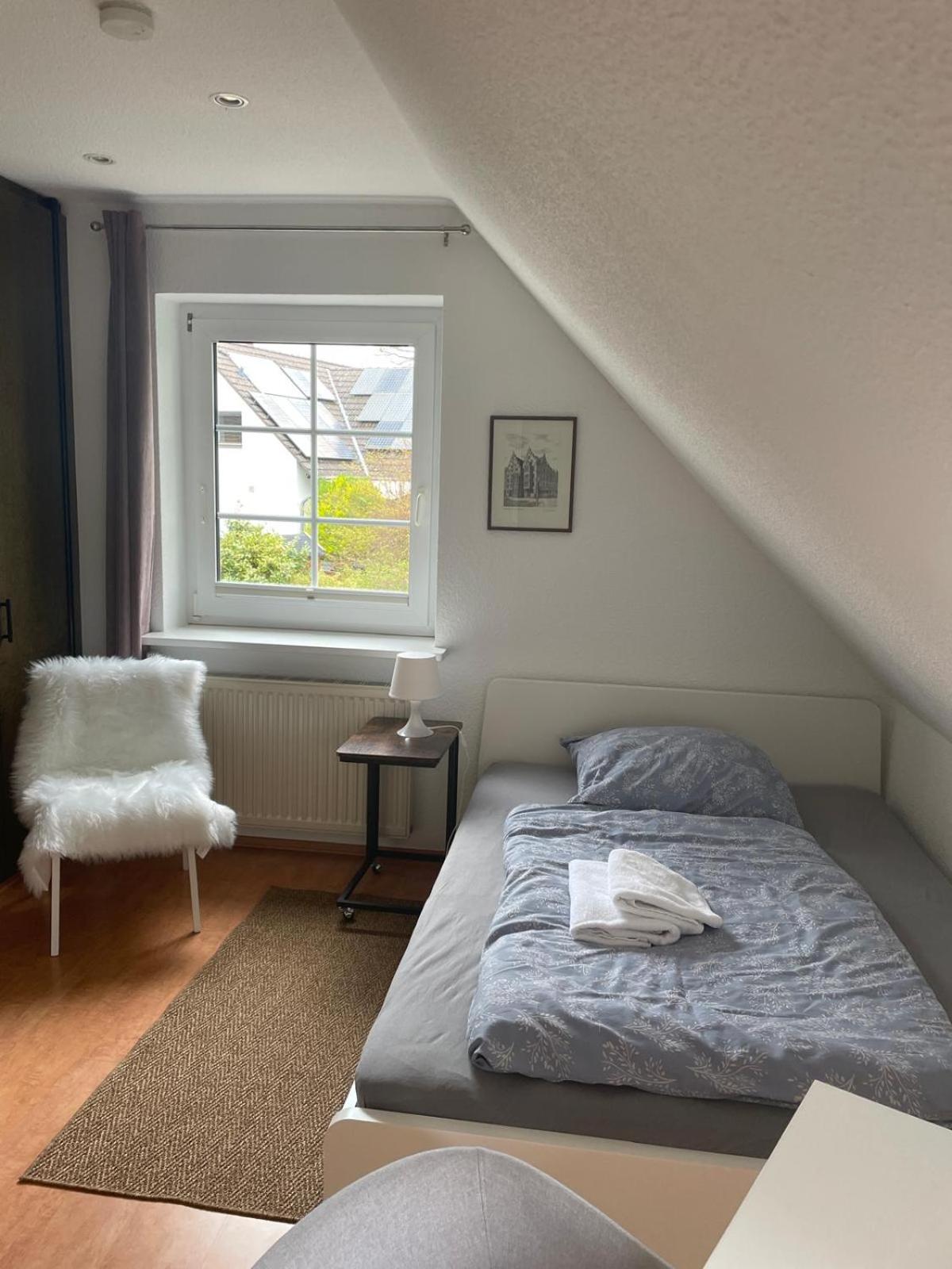 Twenge Retreat - Haus Nähe Stadt und Flughafen mit Garten, 3 Zimmer, TV, Küche, Bad und Netflix