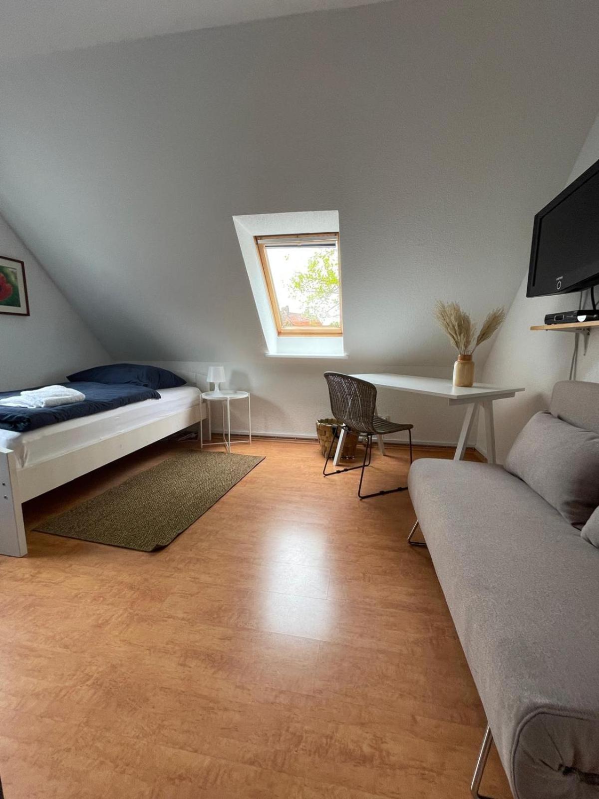 Twenge Retreat - Haus Nähe Stadt und Flughafen mit Garten, 3 Zimmer, TV, Küche, Bad und Netflix