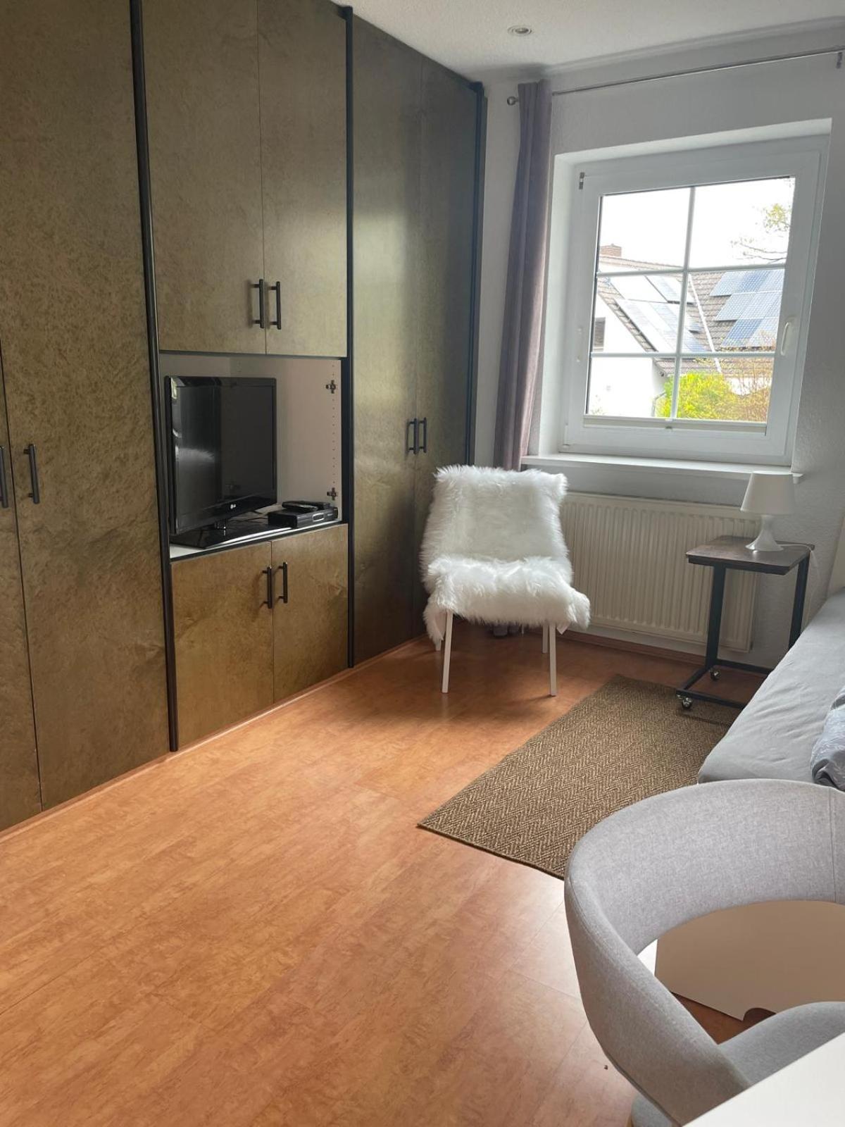 Twenge Retreat - Haus Nähe Stadt und Flughafen mit Garten, 3 Zimmer, TV, Küche, Bad und Netflix