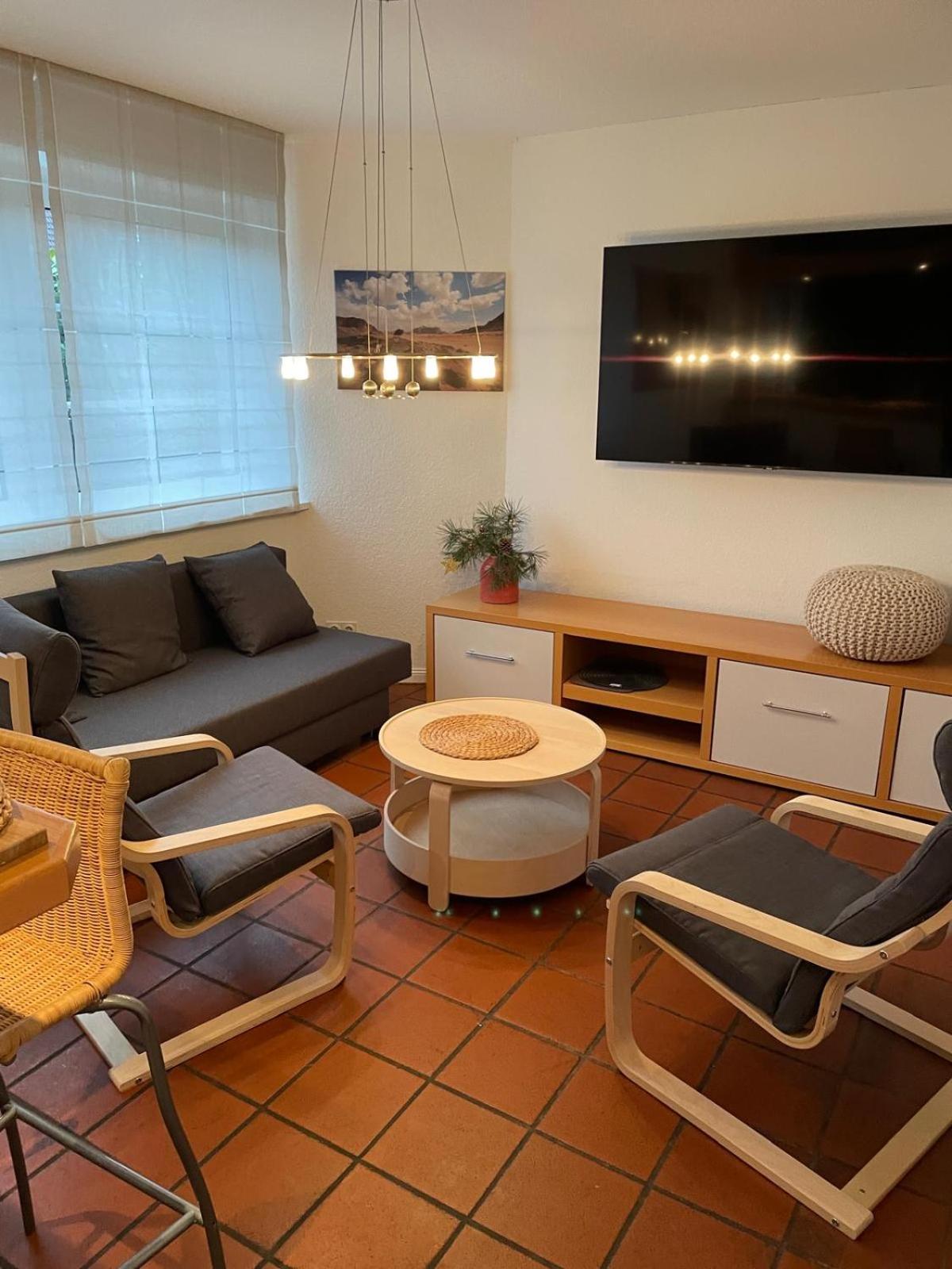 Twenge Retreat - Haus Nähe Stadt und Flughafen mit Garten, 3 Zimmer, TV, Küche, Bad und Netflix