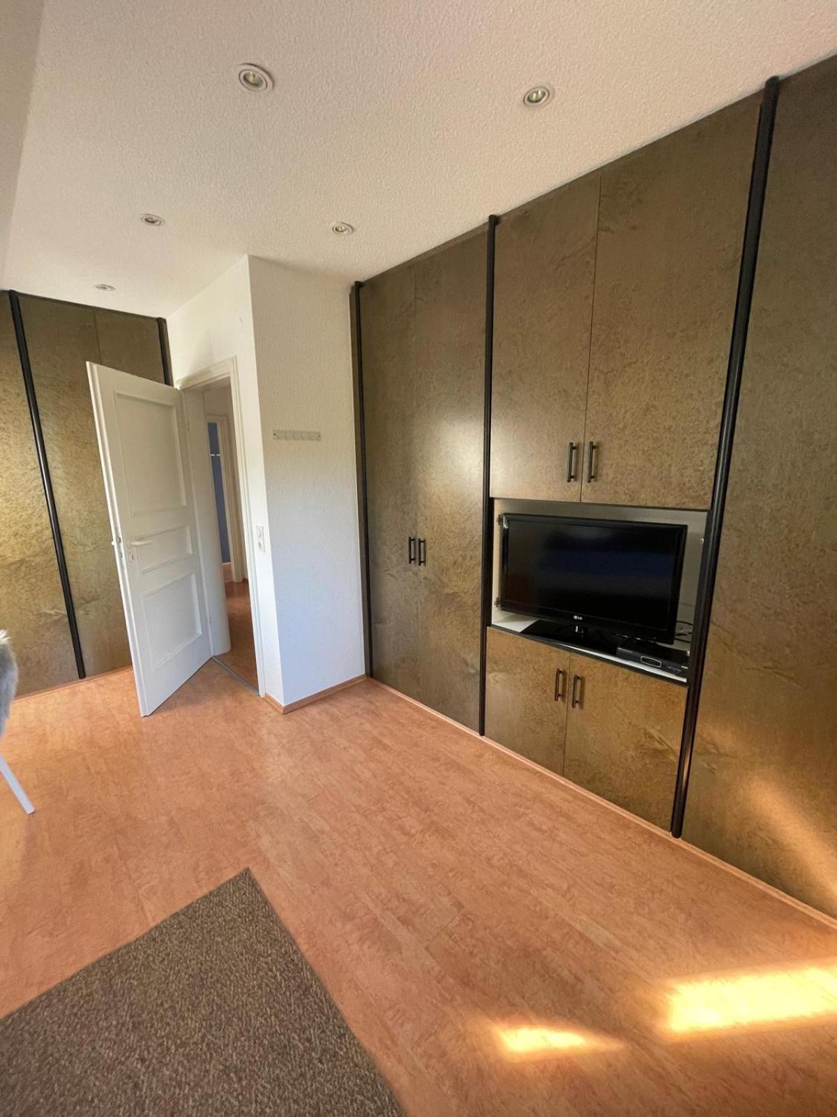 Twenge Retreat - Haus Nähe Stadt und Flughafen mit Garten, 3 Zimmer, TV, Küche, Bad und Netflix