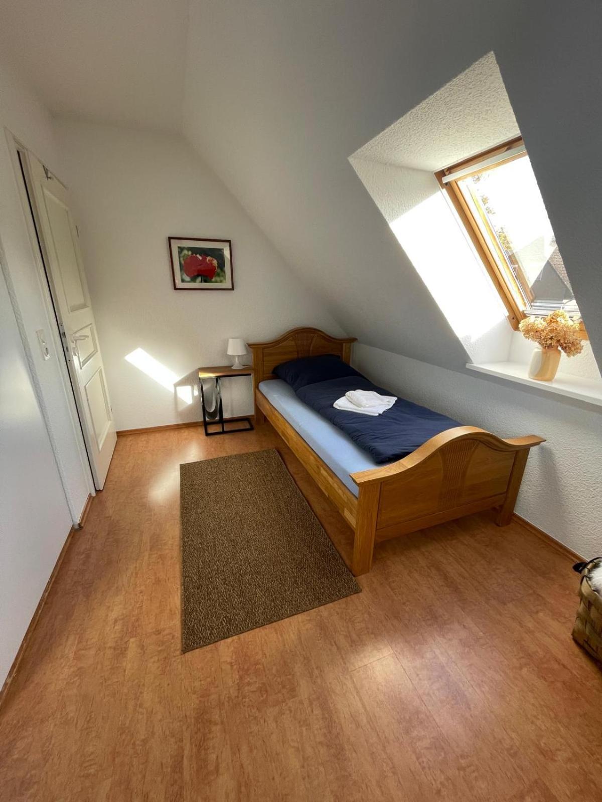 Twenge Retreat - Haus Nähe Stadt und Flughafen mit Garten, 3 Zimmer, TV, Küche, Bad und Netflix