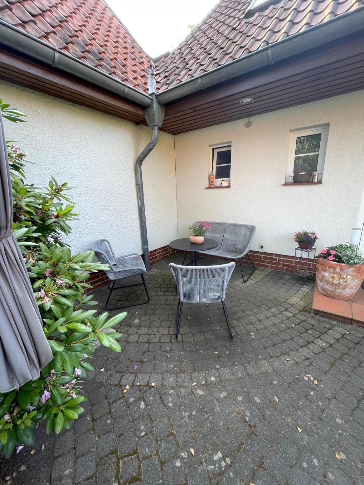 Twenge Retreat - Haus Nähe Stadt und Flughafen mit Garten, 3 Zimmer, TV, Küche, Bad und Netflix