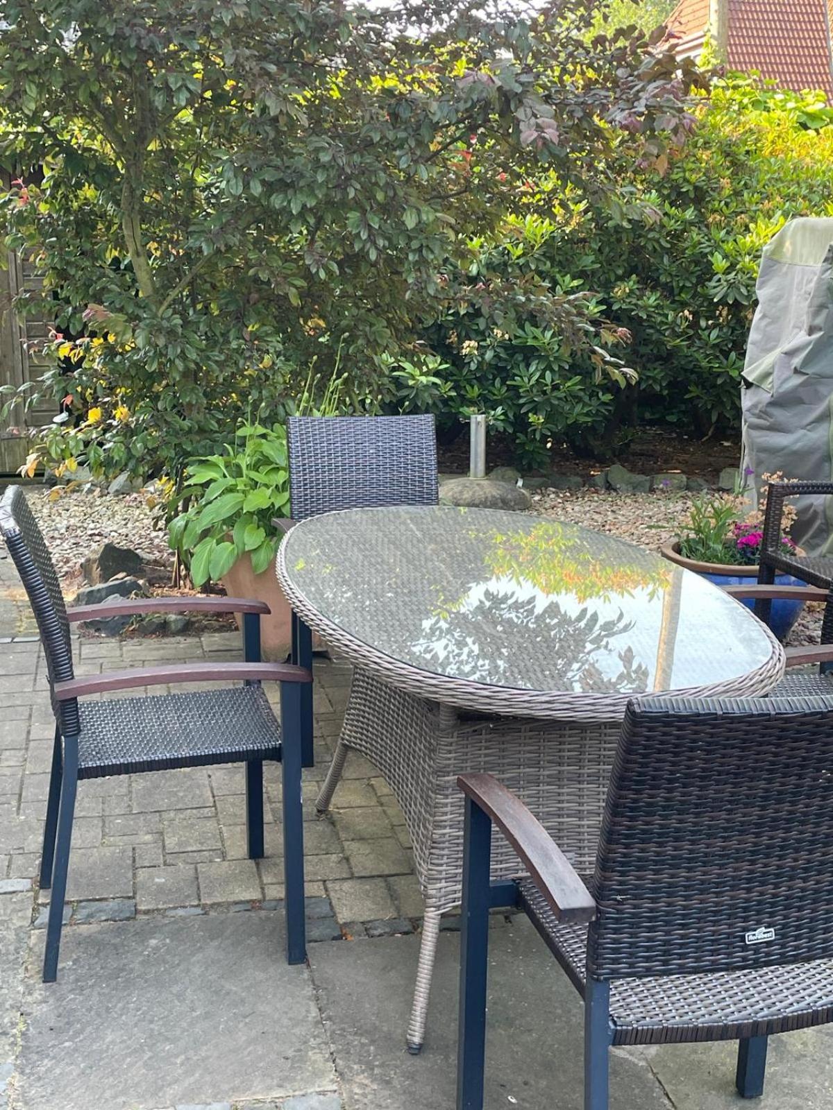 Twenge Retreat - Haus Nähe Stadt und Flughafen mit Garten, 3 Zimmer, TV, Küche, Bad und Netflix