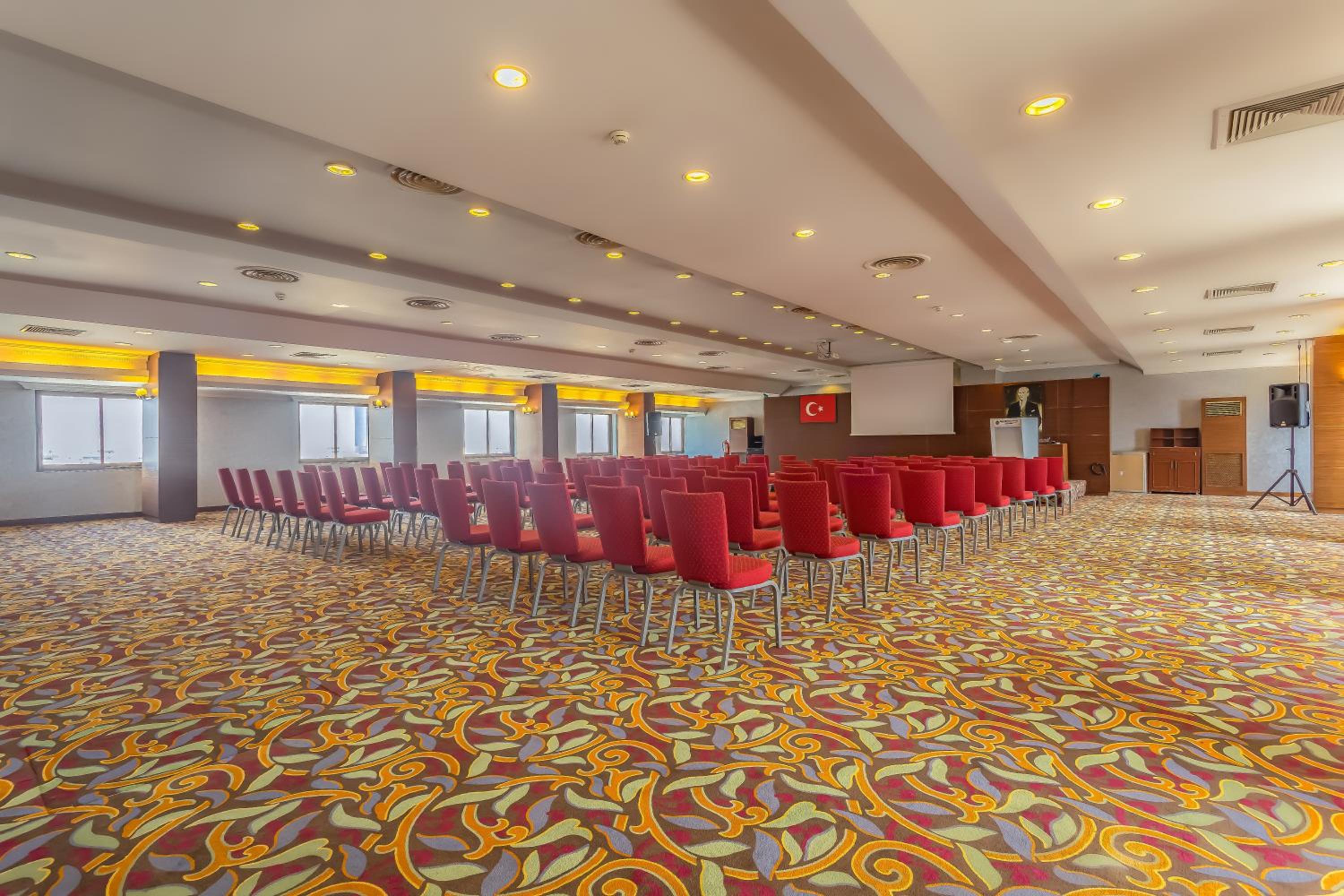 Best Western Plus Khan Hotel - Image 102
