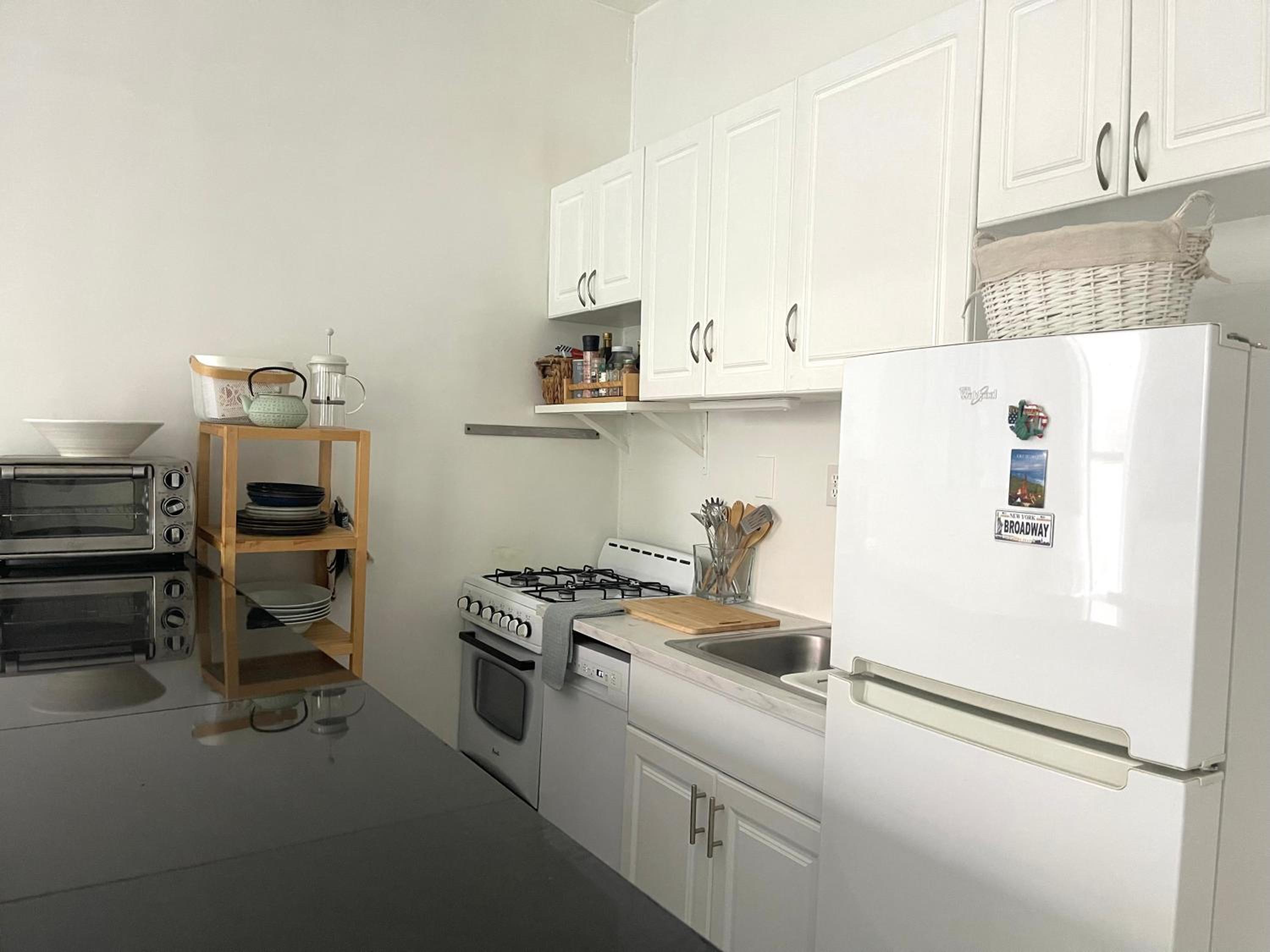 Beautiful 2BR - heart of Manhattan