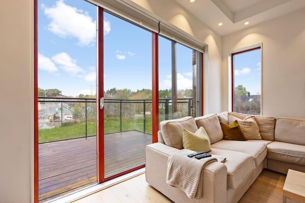 Modern 3-room apartment, with a high standard view 2
