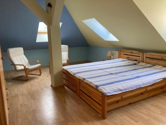 Central Bratislava Spacious 110 m2 Apartment with 4 Private Rooms view 3