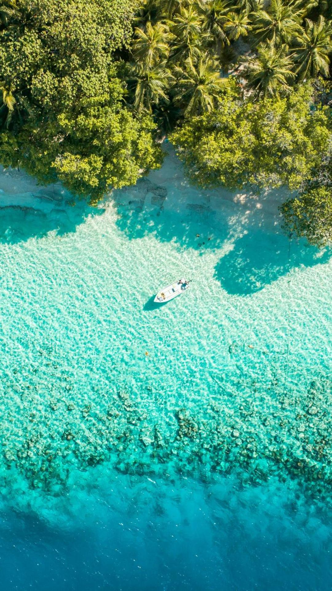 Kendhoo holidays