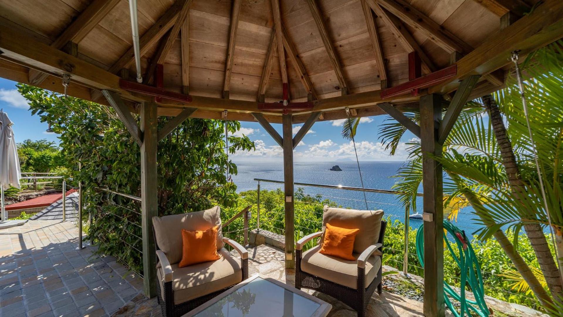 Glorious Villa Perfect for a Romantic Stay