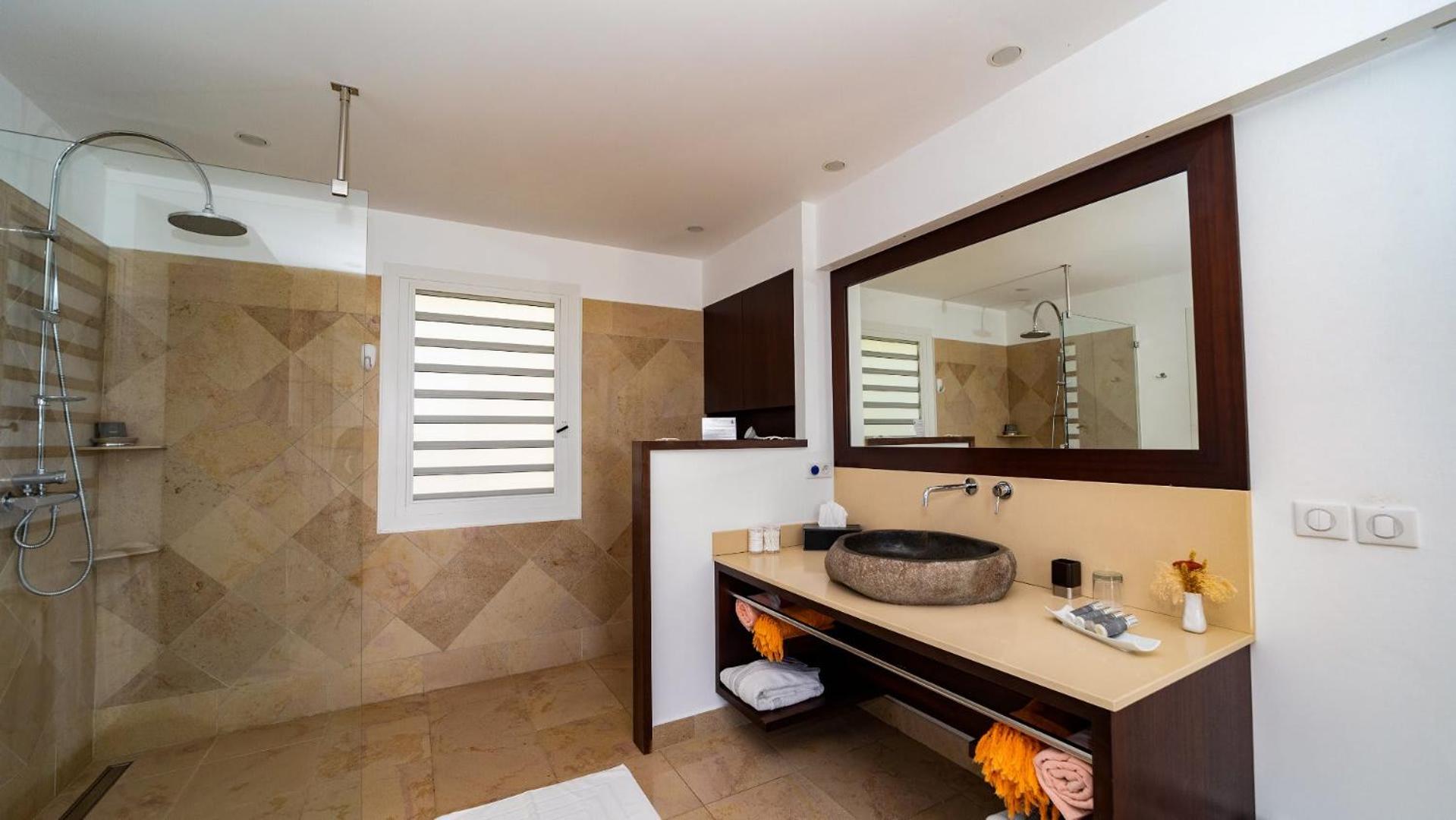 Glorious Villa Perfect for a Romantic Stay