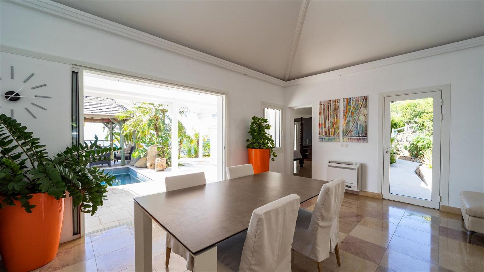 Glorious Villa Perfect for a Romantic Stay