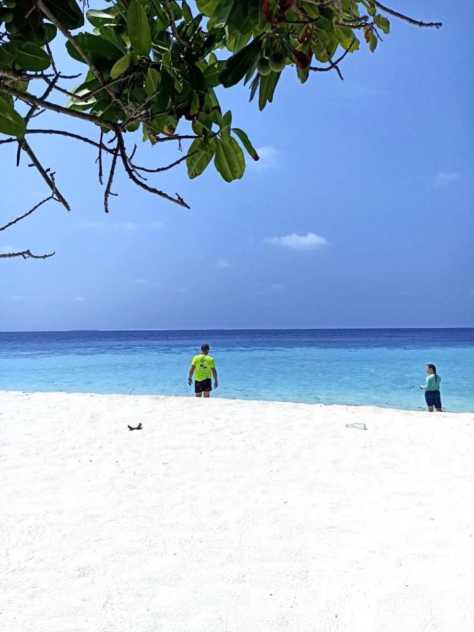 Kendhoo holidays