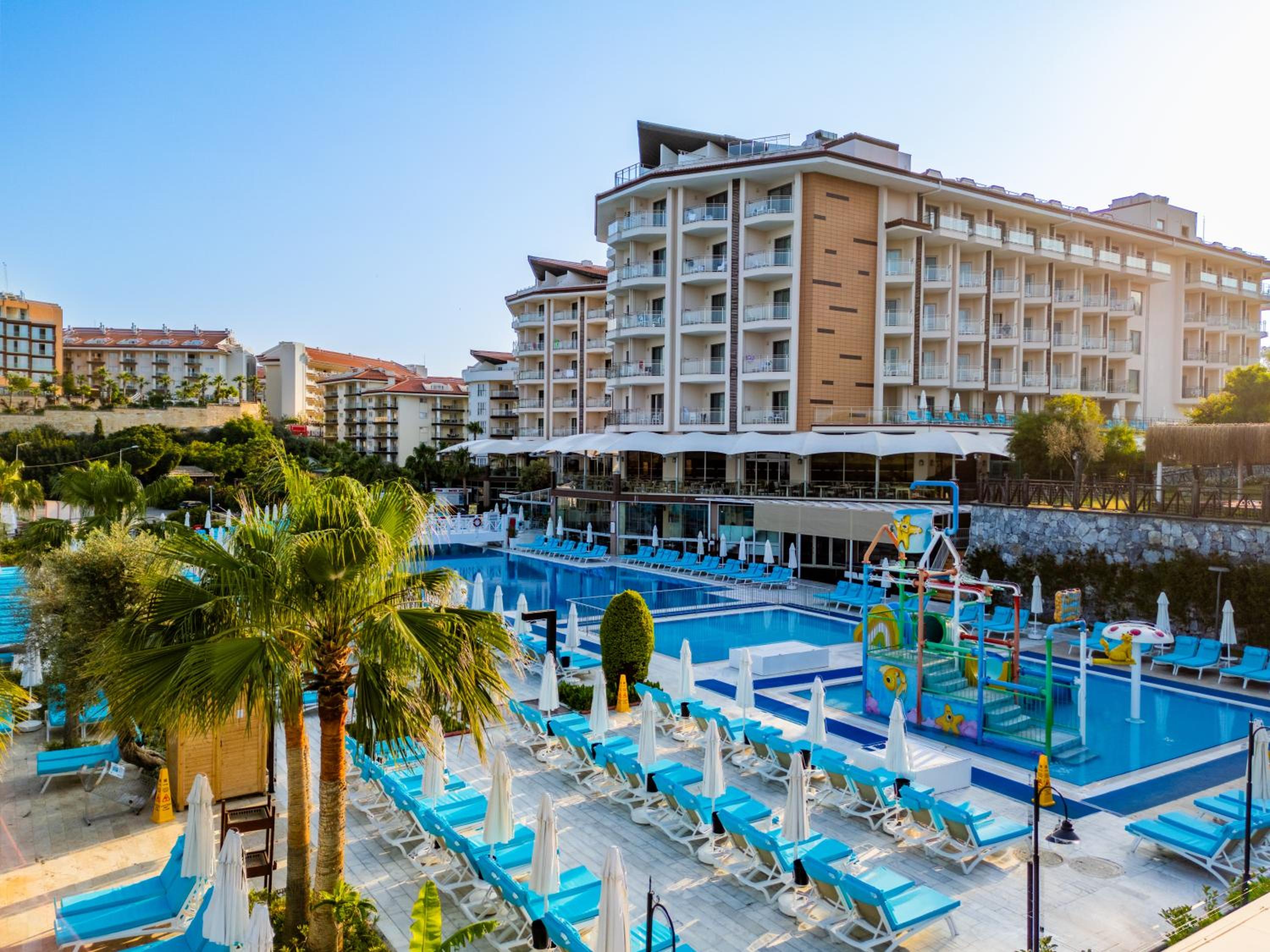 Ramada Resort Kusadasi & Golf — photo 2