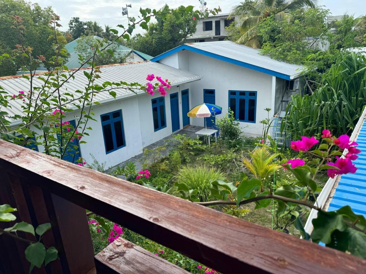 Kendhoo holidays