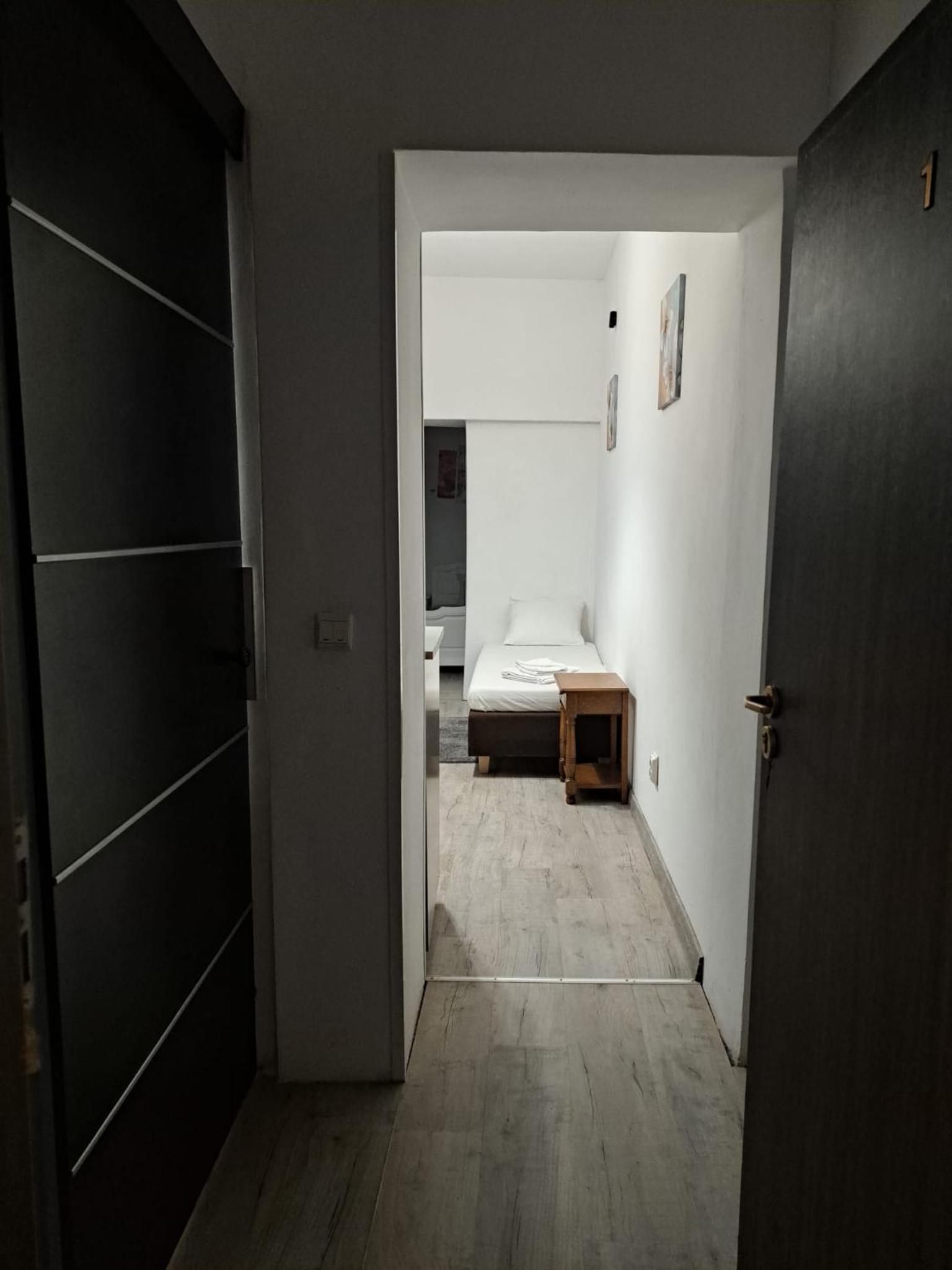 Photo 42