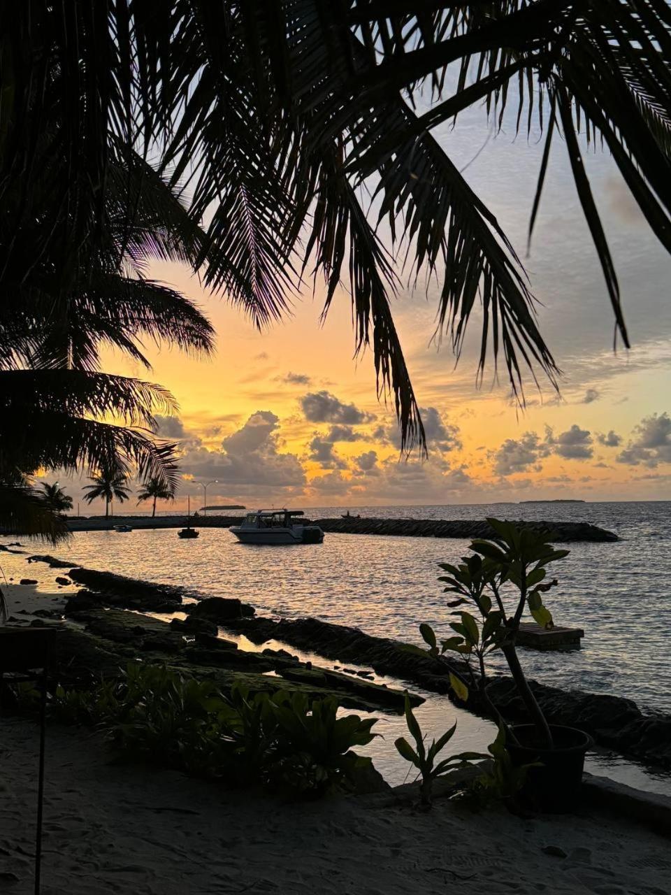Kendhoo holidays