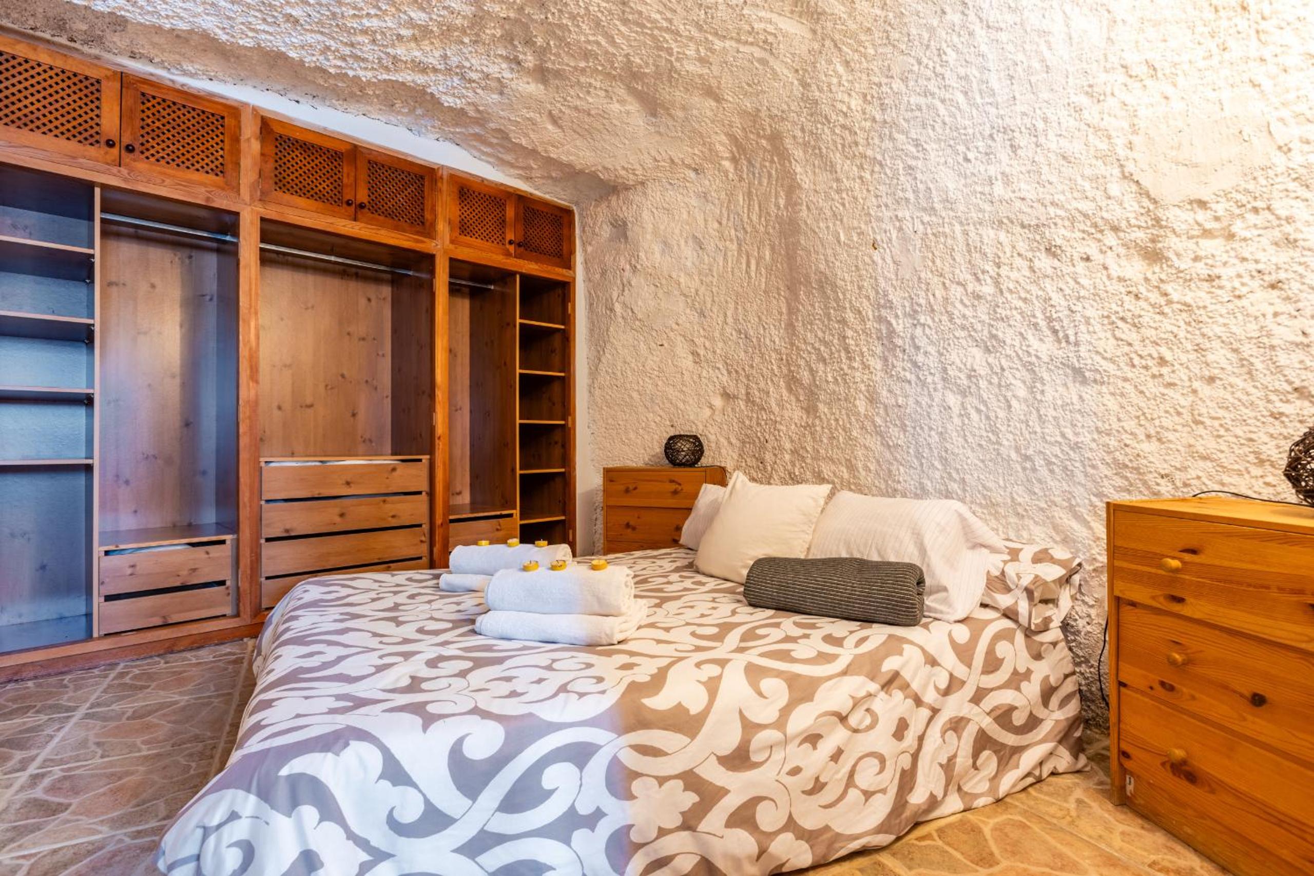 Moderna Cueva Luxury Familiar