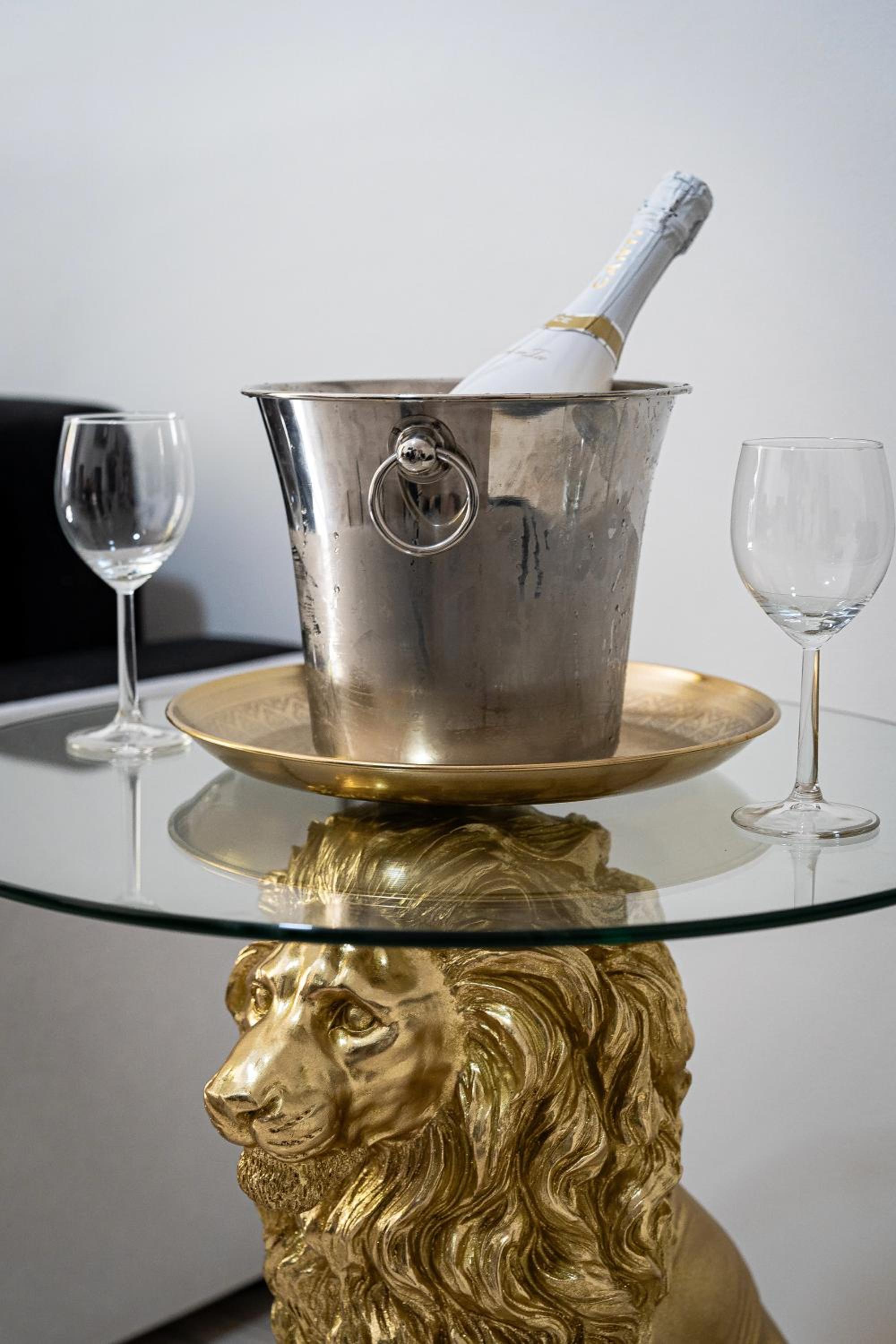 Golden Lion Suite