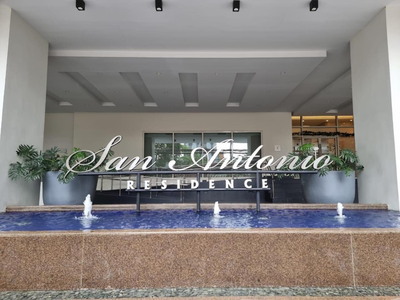 Makati Bliss Apartment - Cozy Urban Retreat view 4