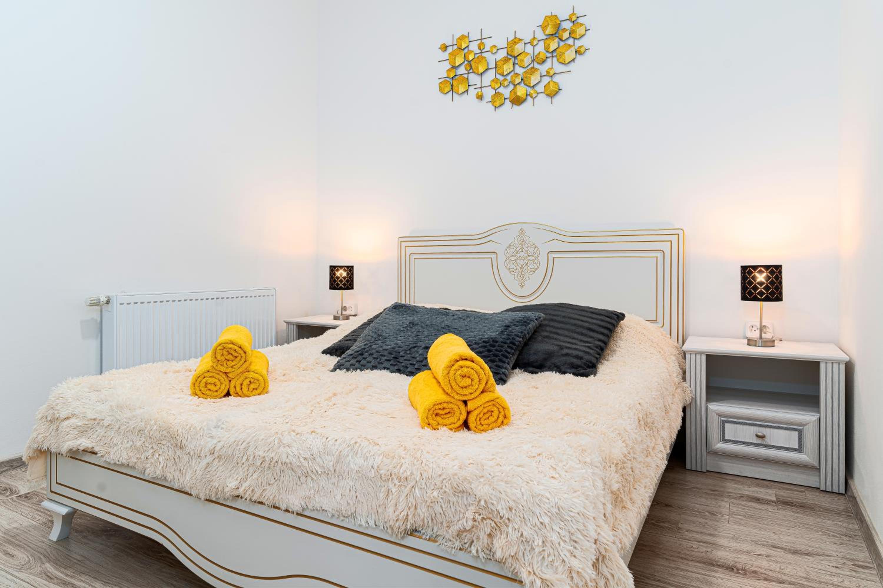 Golden Lion Suite
