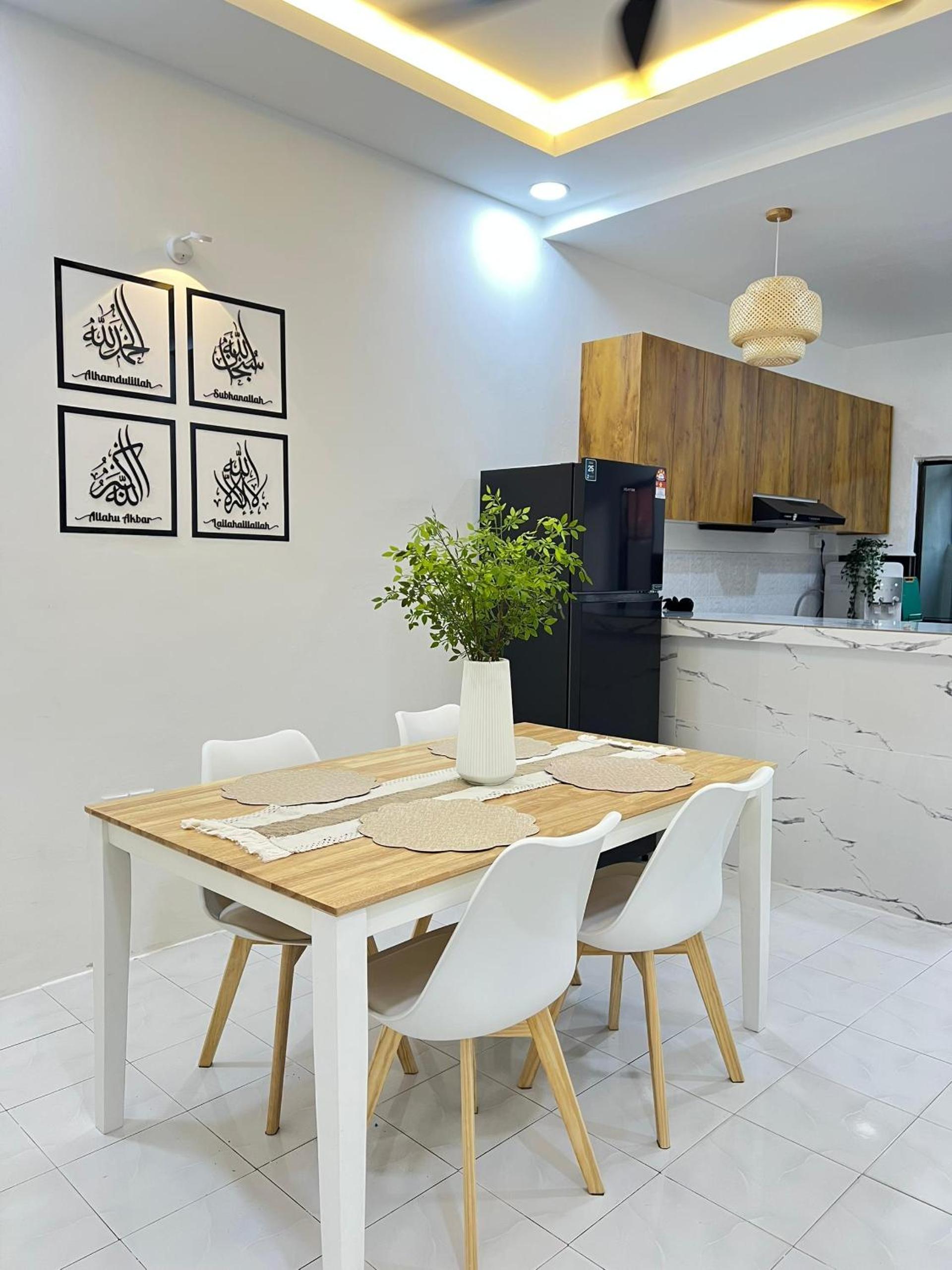 Ayaani Homestay