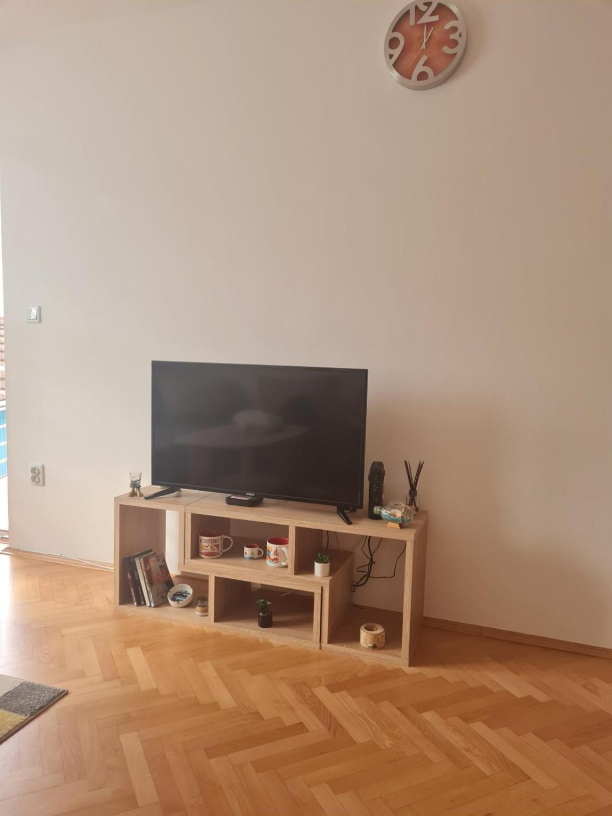 Apartment California