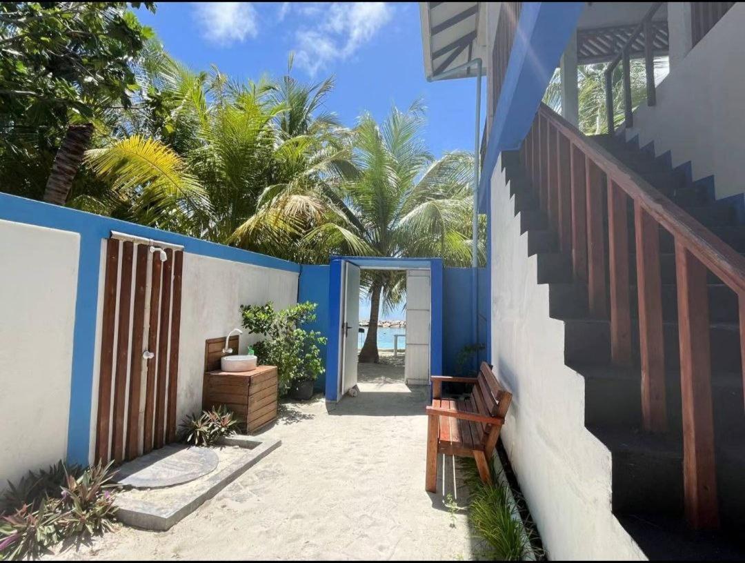 Kendhoo holidays