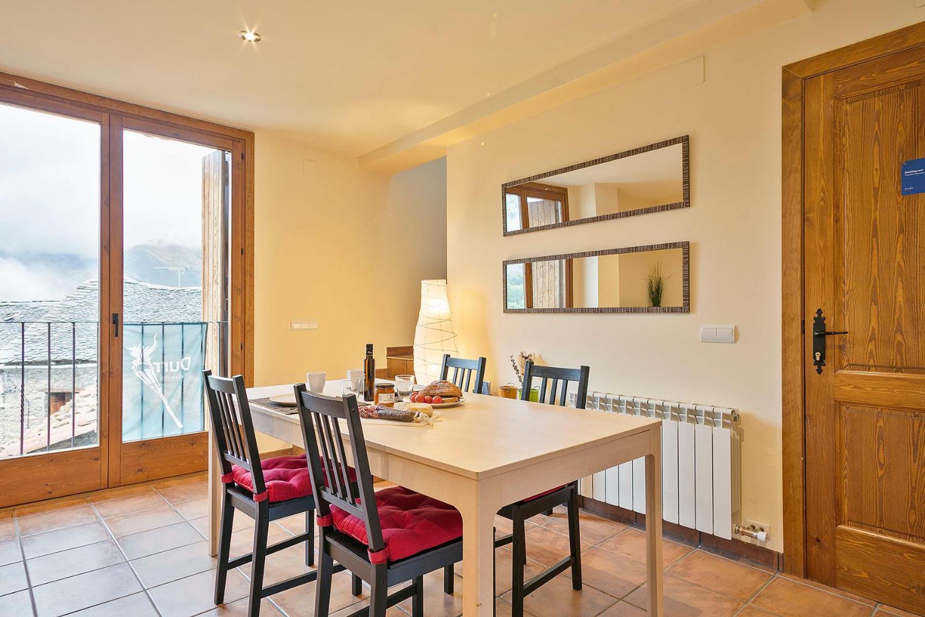 Apartament Dúplex amb encant a l'alta muntanya - Saraís view 3