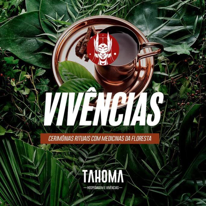 Tahoma Chale Rustico côr Café e vermelho Prumirim Paraiso
