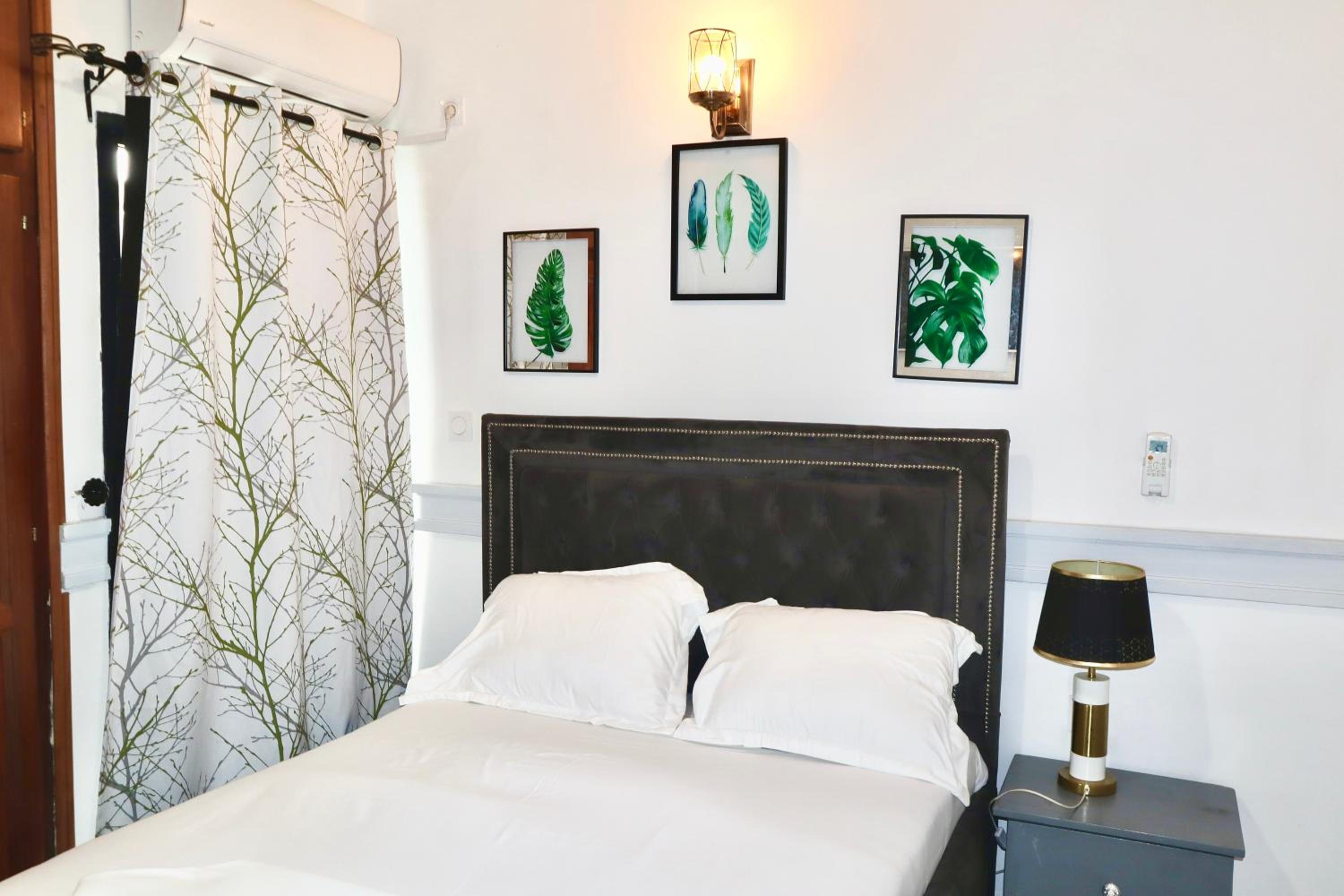 Appartement 2 et 1 chambres salon balcon canal sat wifi Netflix parking gardien 24 sur 24