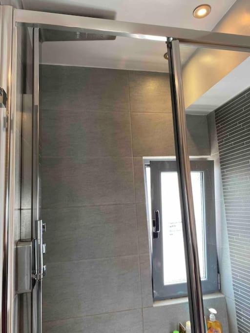 Top roof luxury studio near metro! photo 4