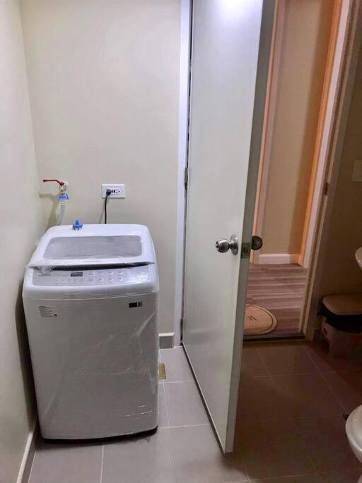Spacious 2BR at IT Park w Pool & Stream video view 3