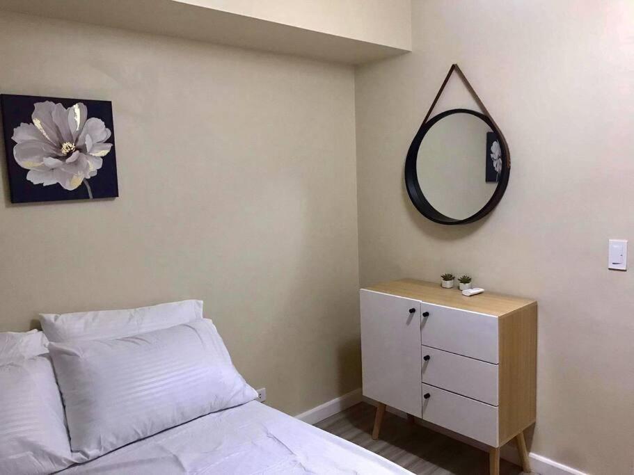 Spacious 2BR at IT Park w Pool & Stream video view 5