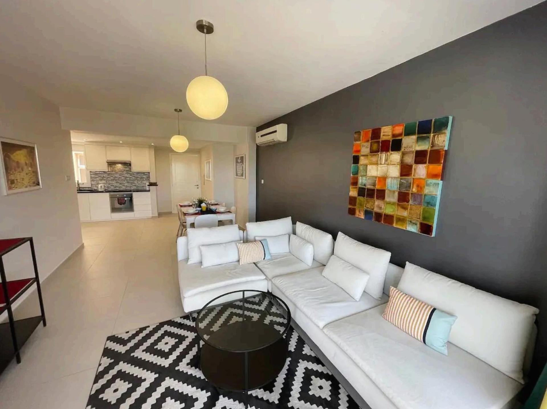 Lovely & Stylish! 3BR Specious Penthouse-Serenity Skyview