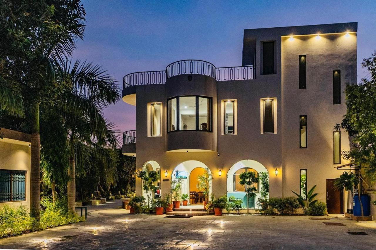 Mahogany Mansion