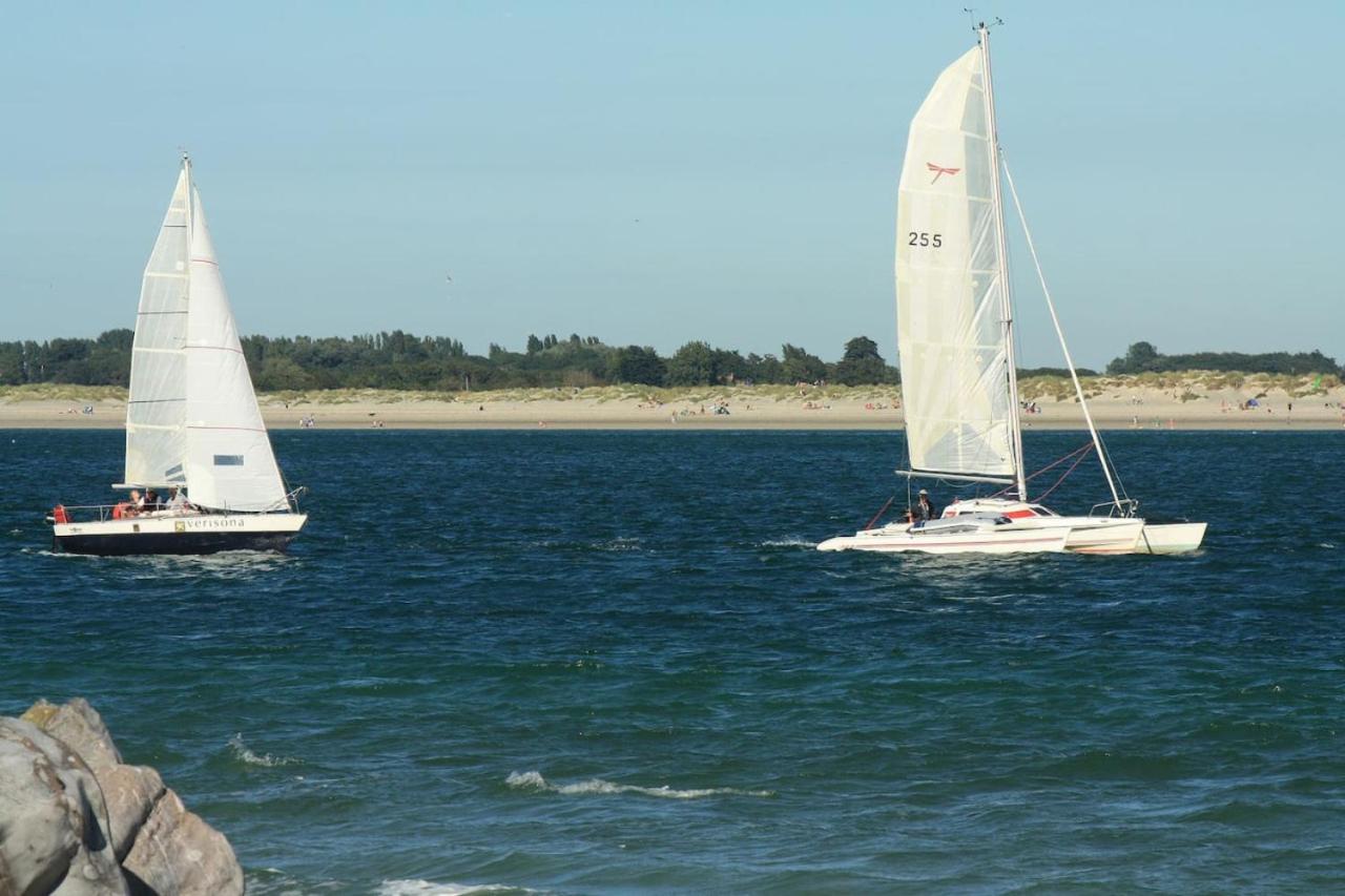 Luxury 5* Marina Apartment view 3