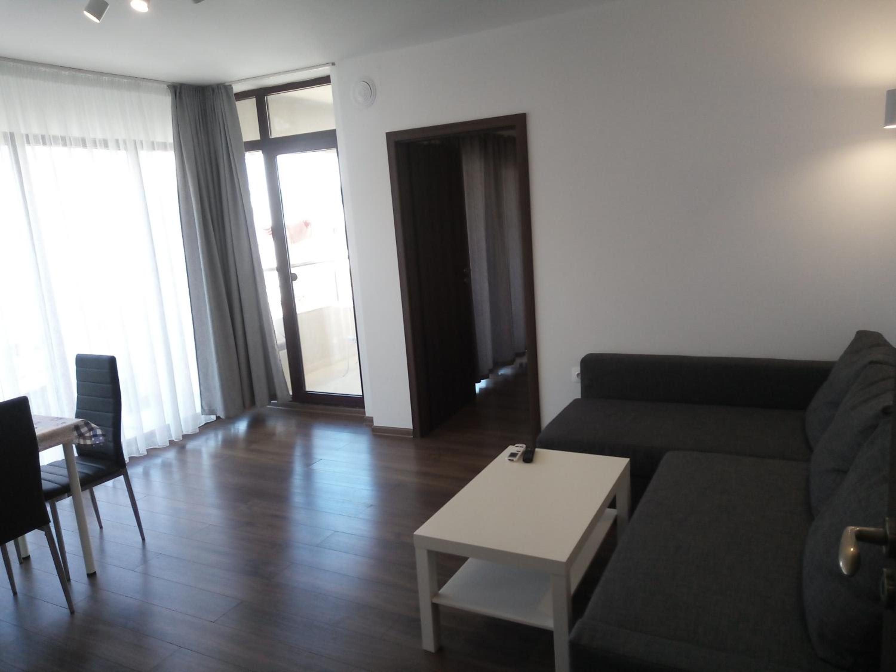 Apartment Friends view 4