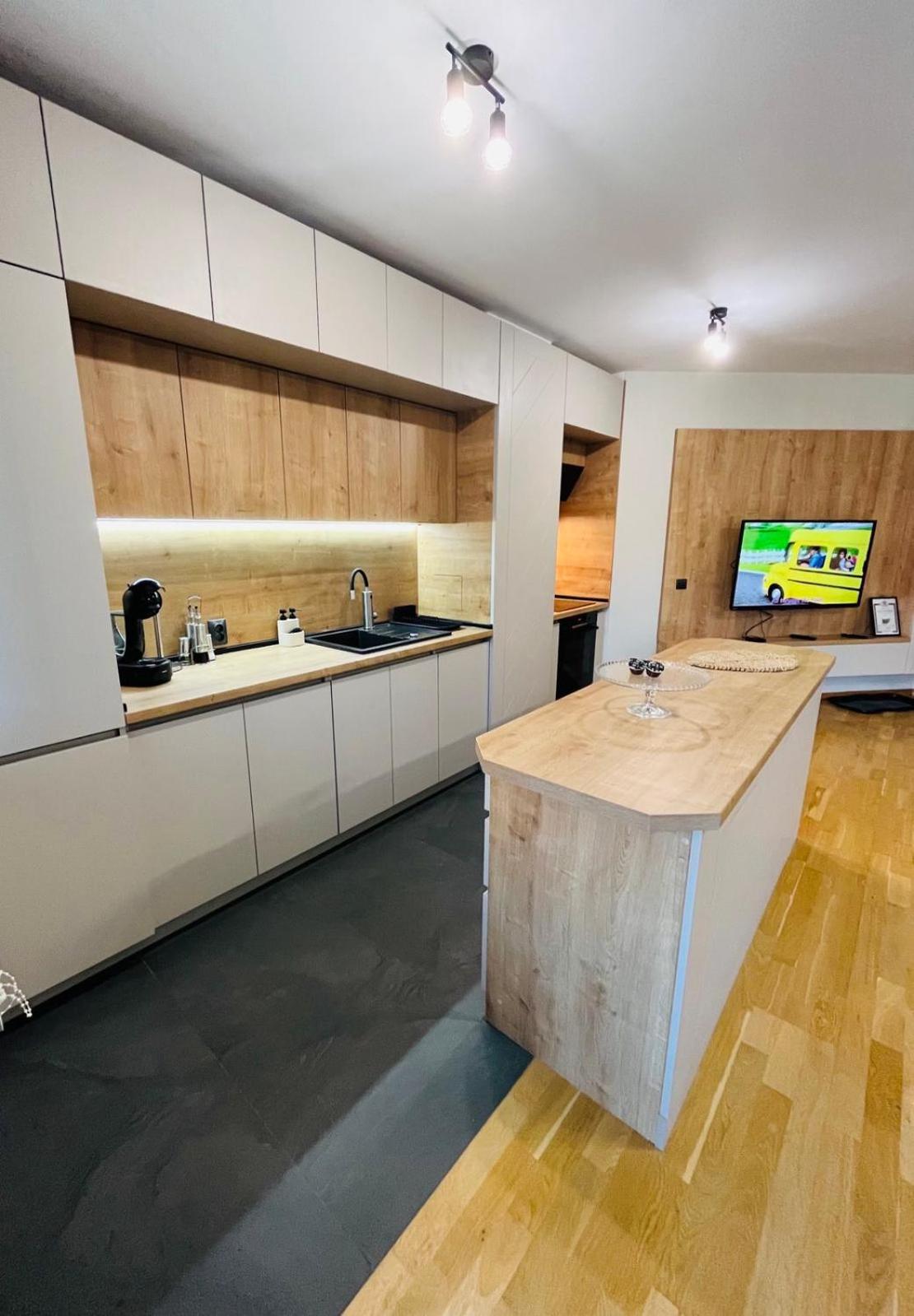 FREESIA apartment with underground parking